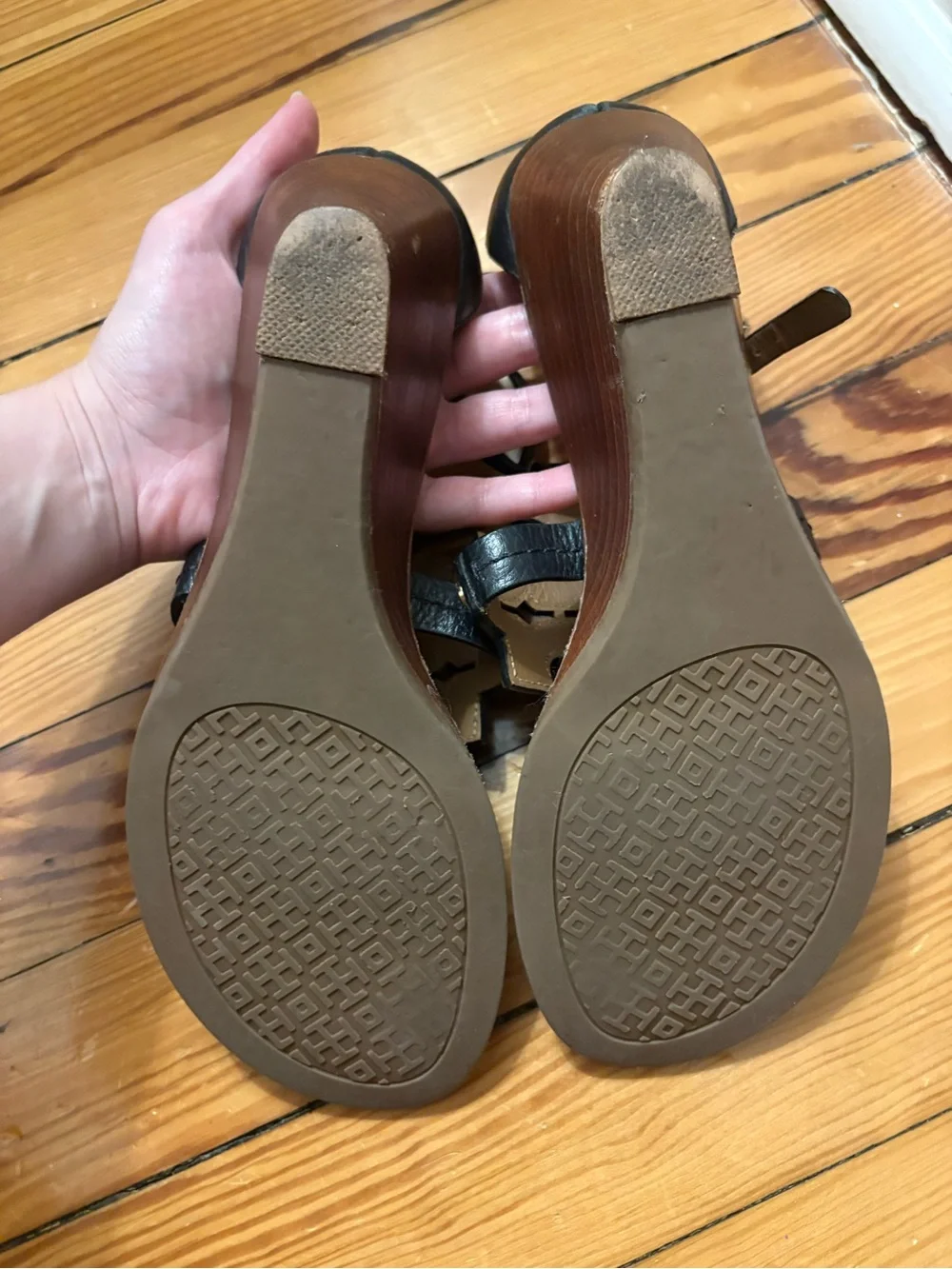 Tory Burch Black Leather Logo Cutout T-Strap Wedge Sandals